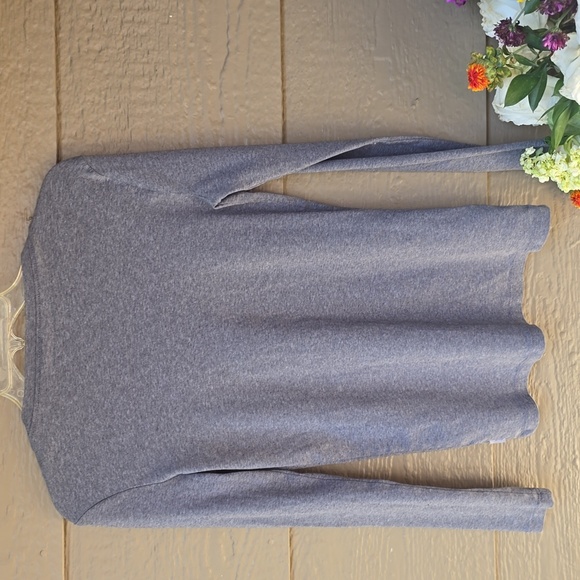 Eddie Bauer Gray Heather V-neck Long Sleeve T-shirt Medium M - Picture 6 of 9